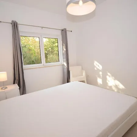 Villa A Perfect With Pool Terrace And Garden Alcobaça