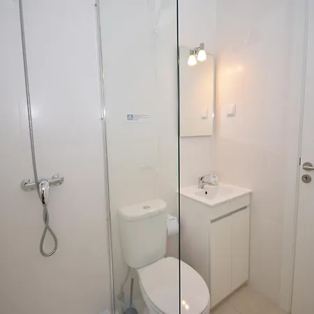 Villa Family With Pool And Barbecue